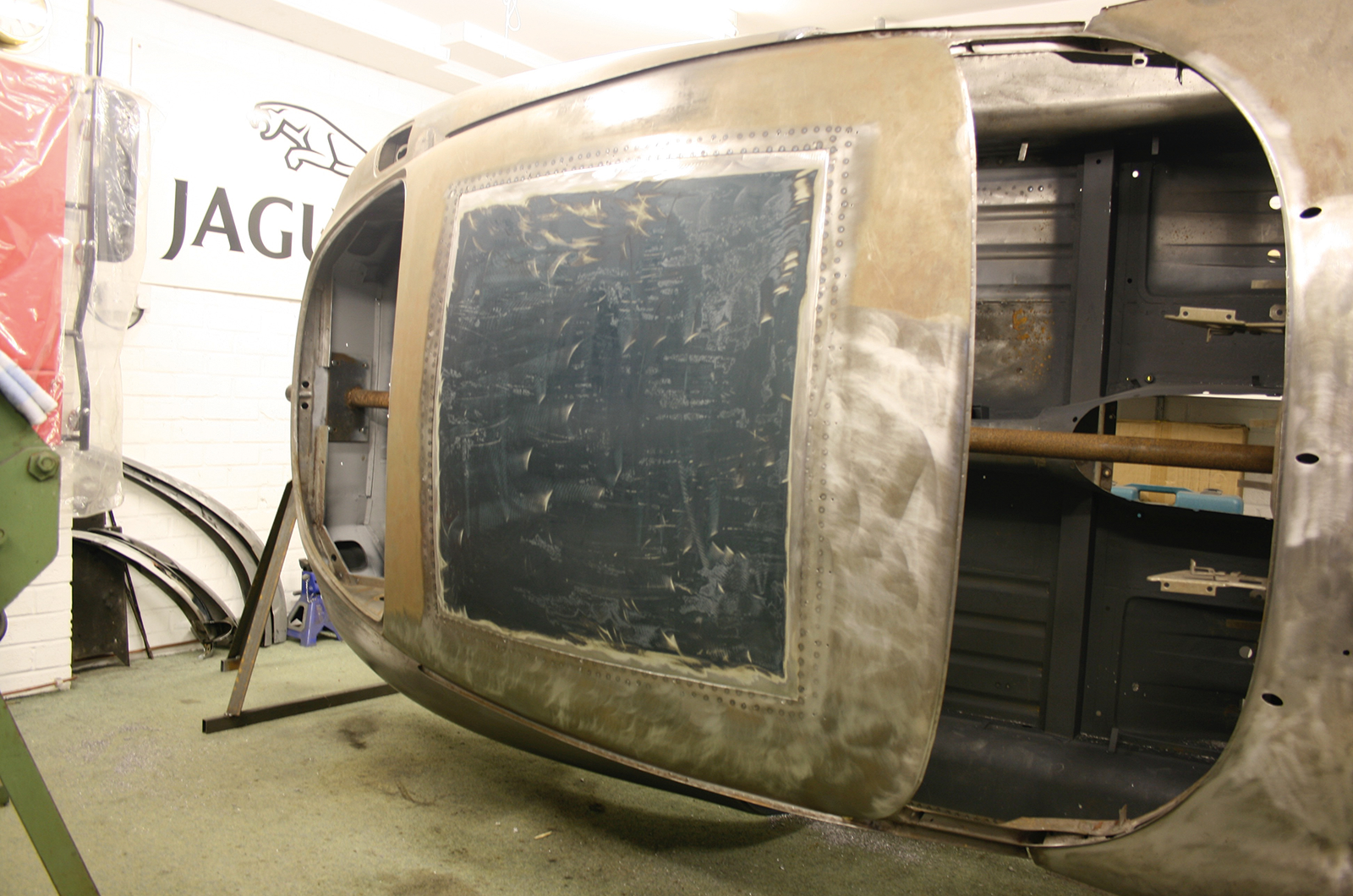 Classic & Sports Car – Jaguar E-type restoration: in at the deep end