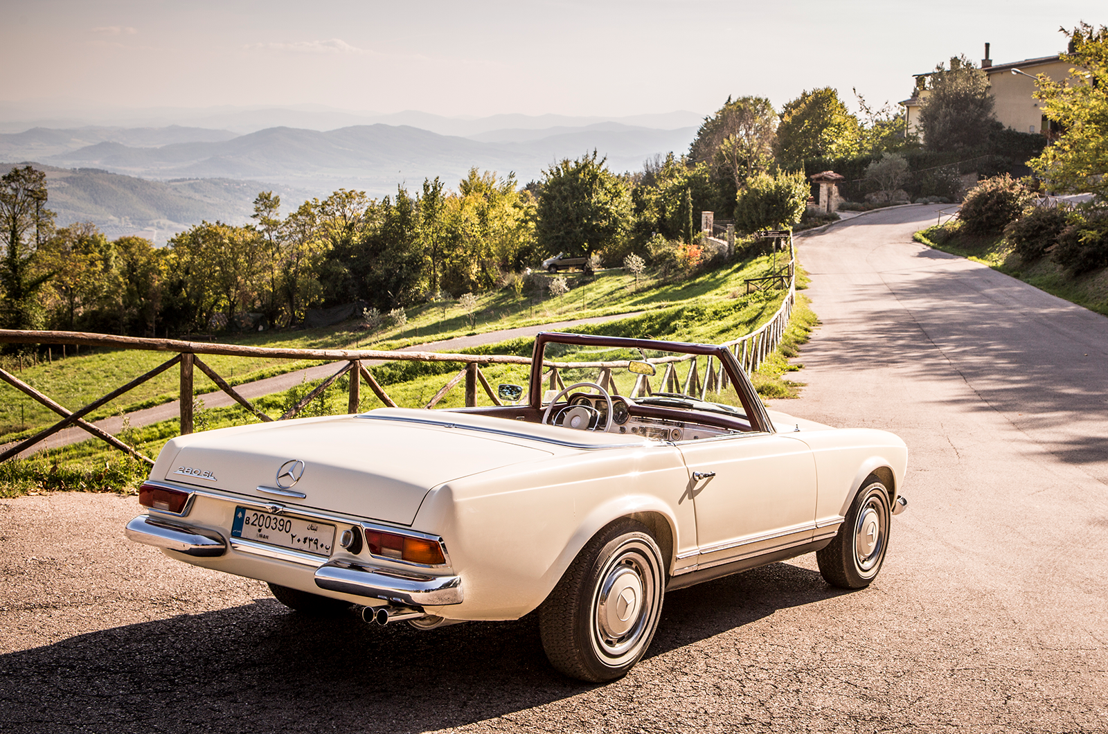 Classic & Sports Car – Mercedes-Benz 280SL Pagoda road trip: Middle Eastern adventures