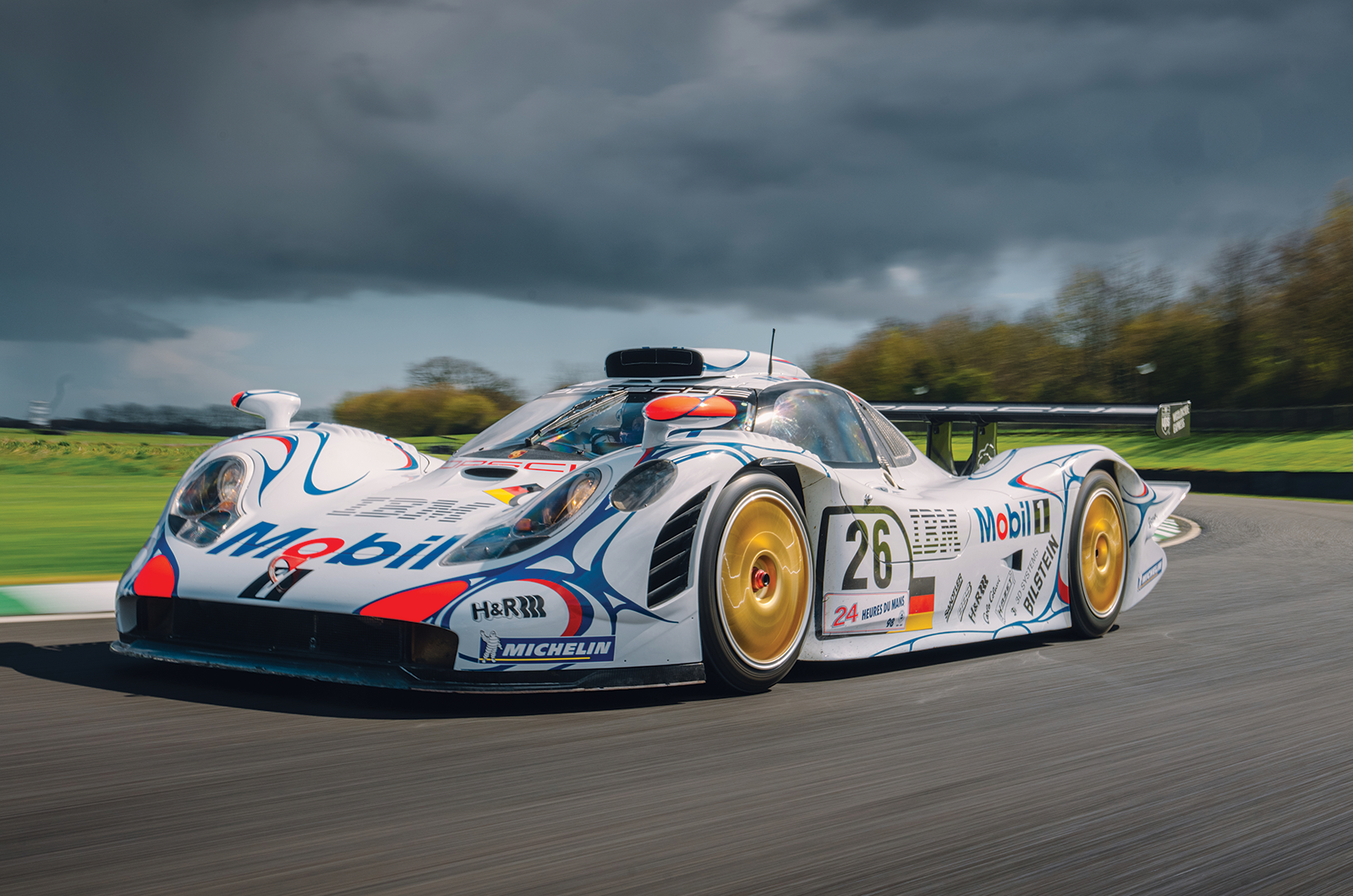 Classic & Sports Car – Porsche 911 turbo racers: blown away