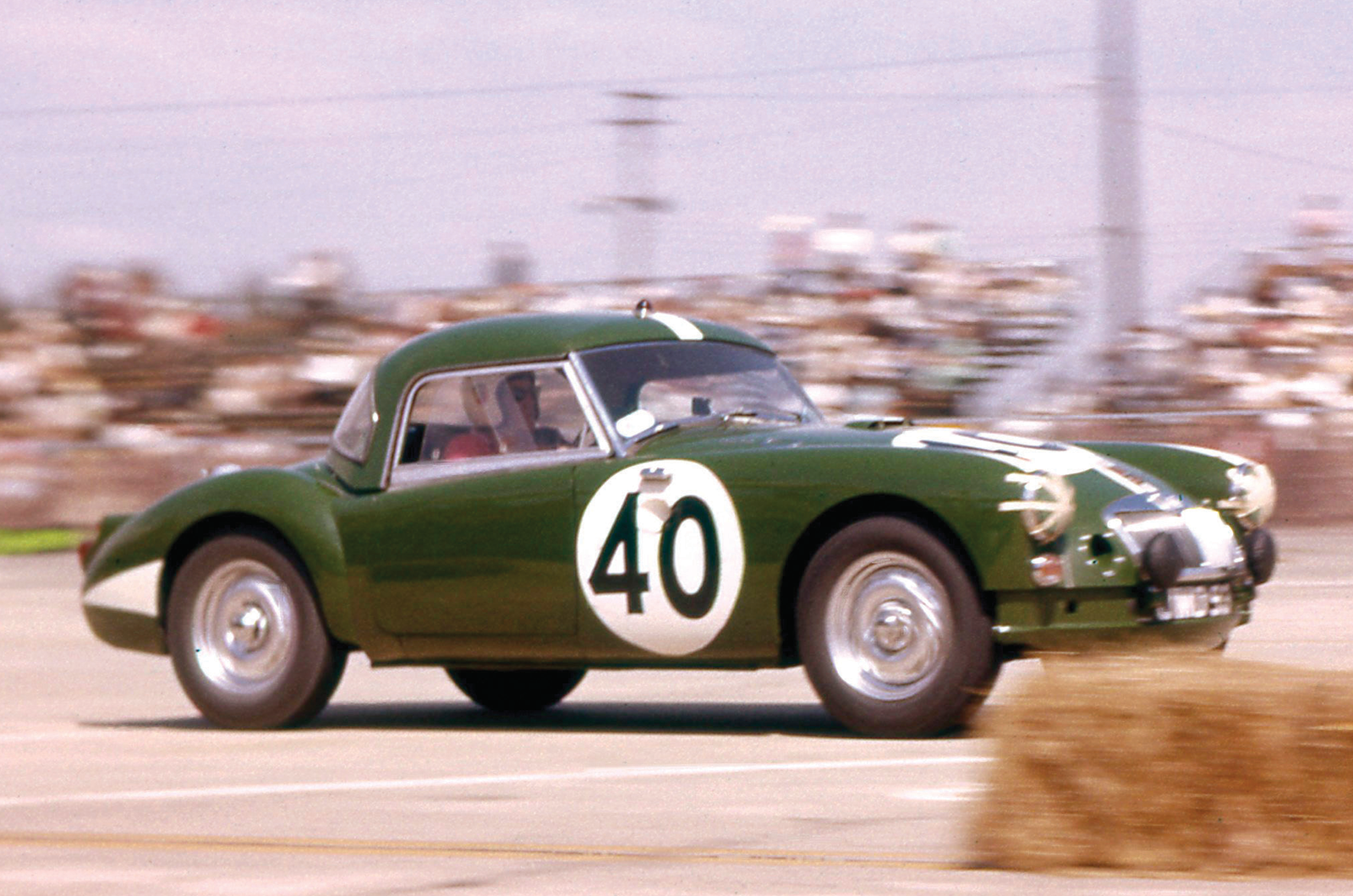 Classic & Sports Car – MGA Twin Cam: on track in an ex-works racer