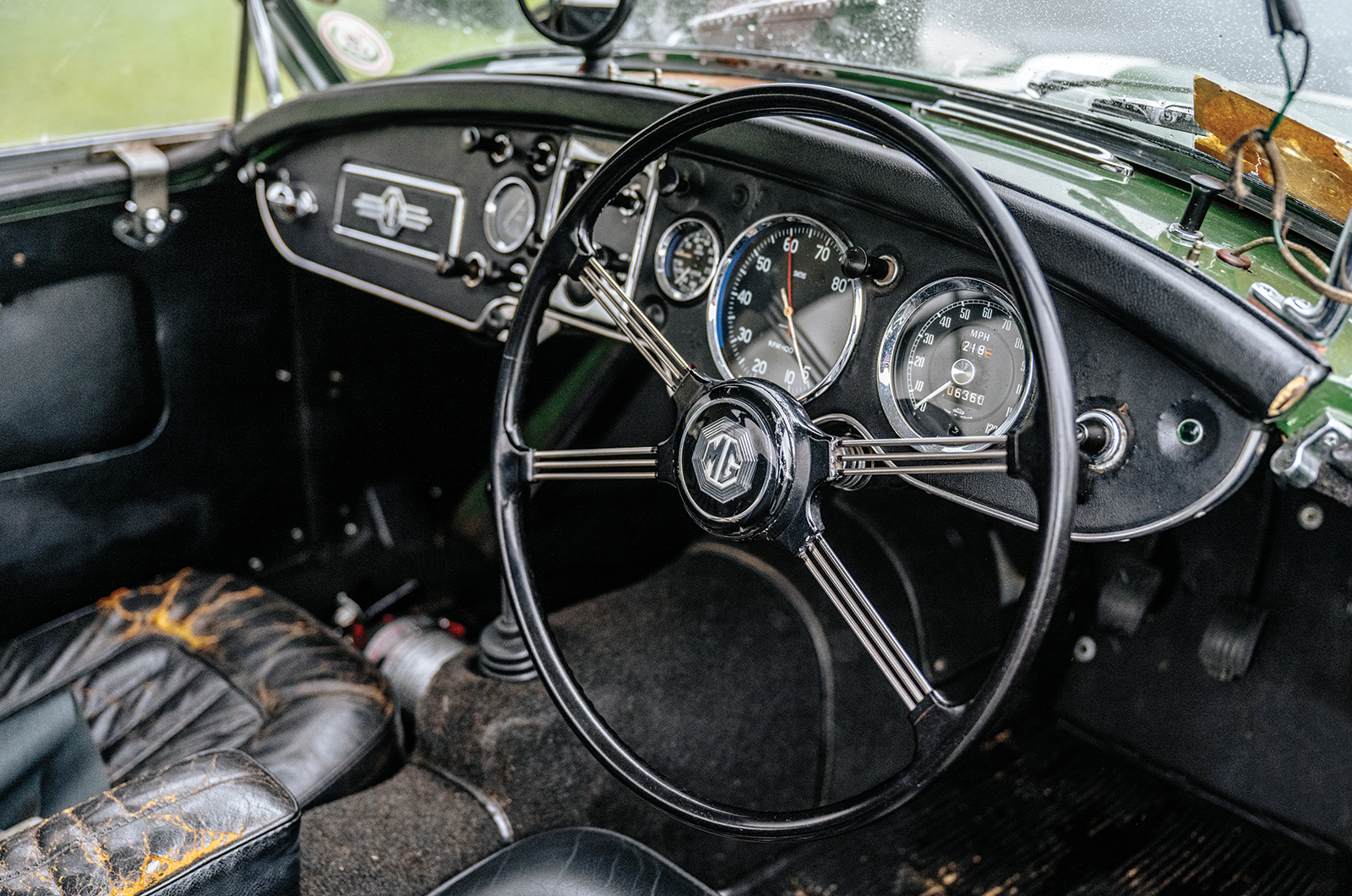 Classic & Sports Car – MGA Twin Cam: on track in an ex-works racer