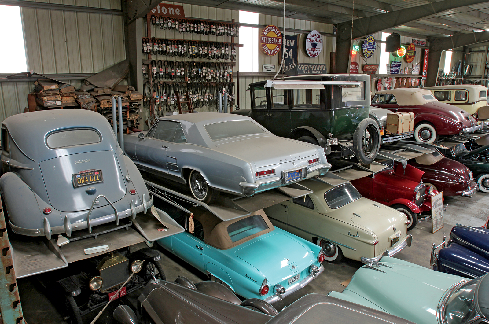 Classic & Sports Car – The specialist: Alan Mest Antique Automobile