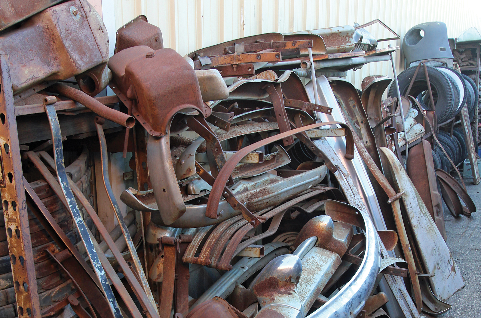 Classic & Sports Car – The specialist: Alan Mest Antique Automobile