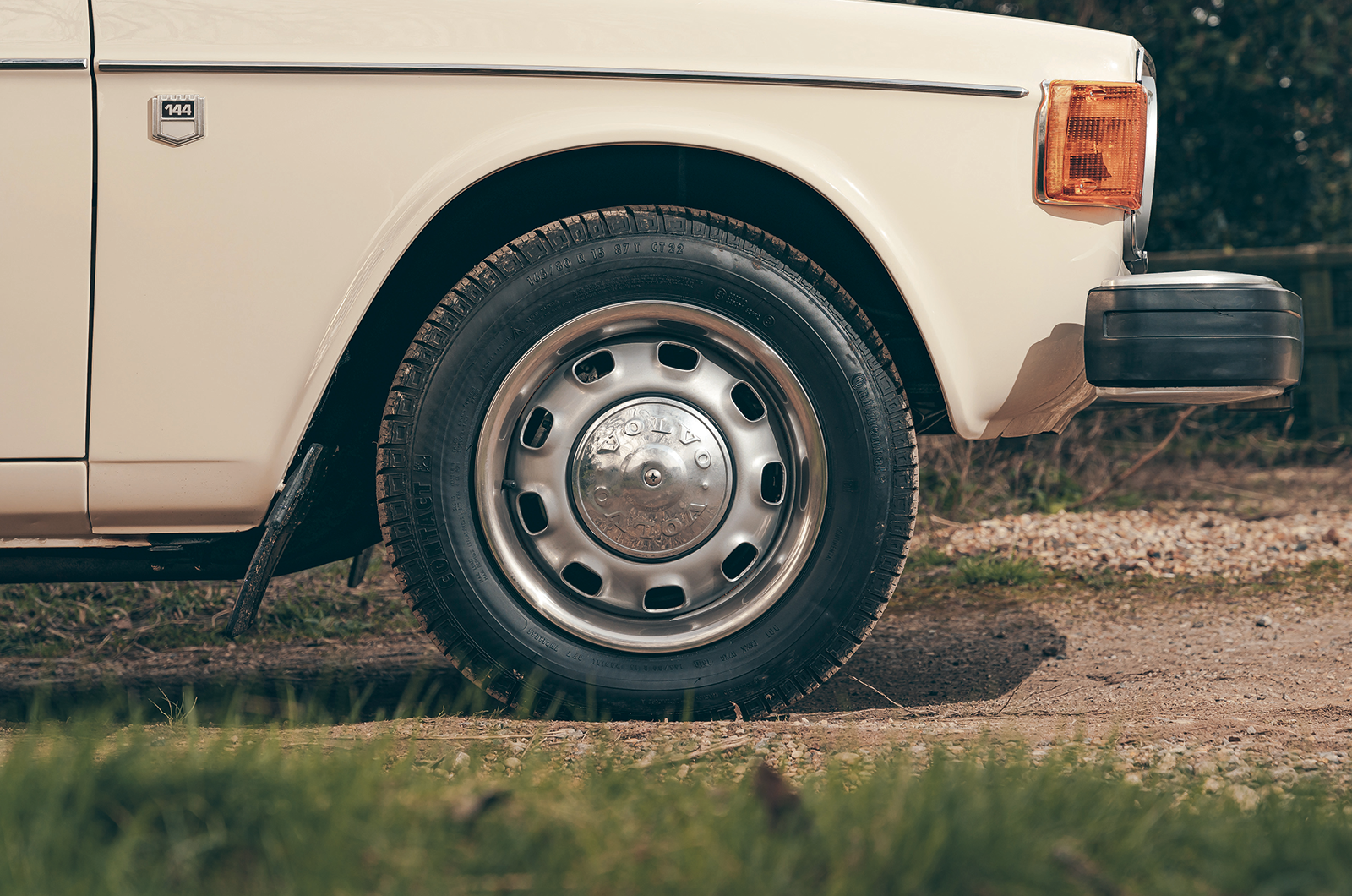 Classic & Sports Car – Volvo 144E: return of the Saint