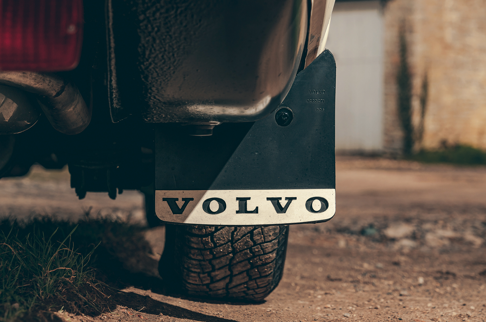 Classic & Sports Car – Volvo 144E: return of the Saint