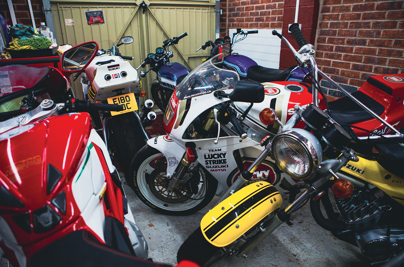 Classic & Sports Car – Also in my garage: sports cars and race-replica motorcycles