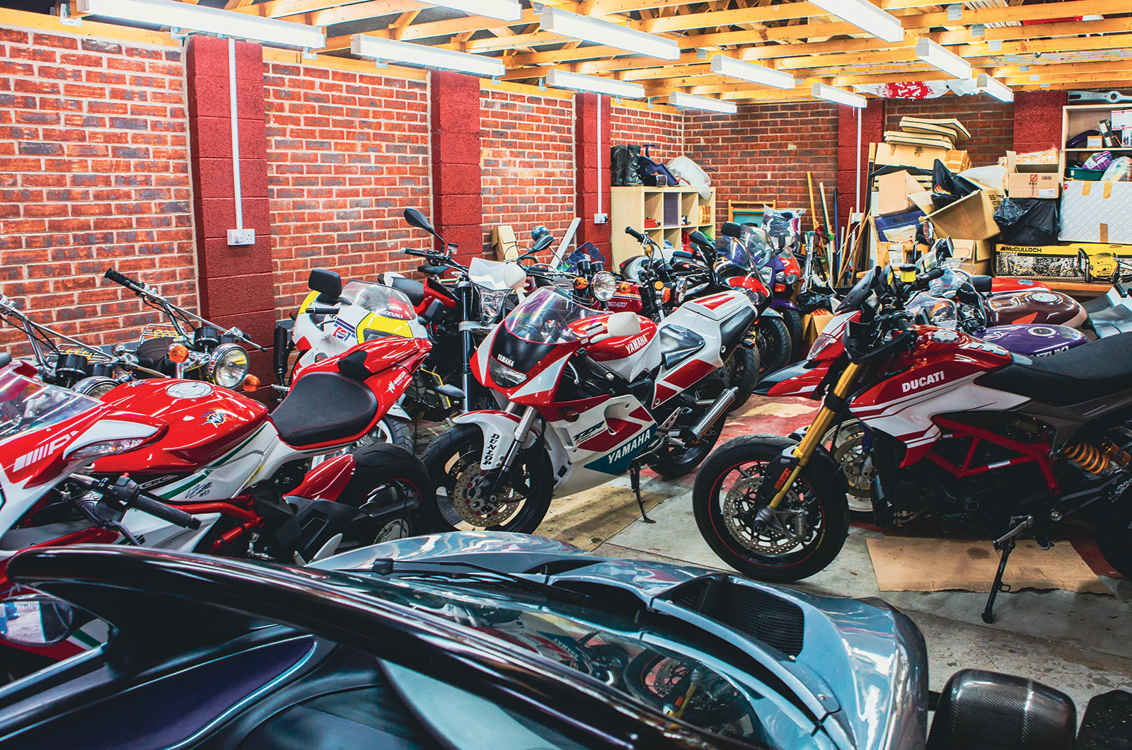 Classic & Sports Car – Also in my garage: sports cars and race-replica motorcycles