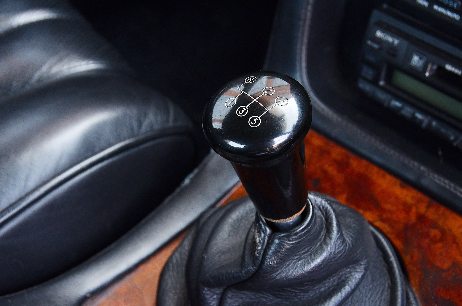 Classic & Sports Car – Aston Martin Virage 6.3: stop-gap treasure