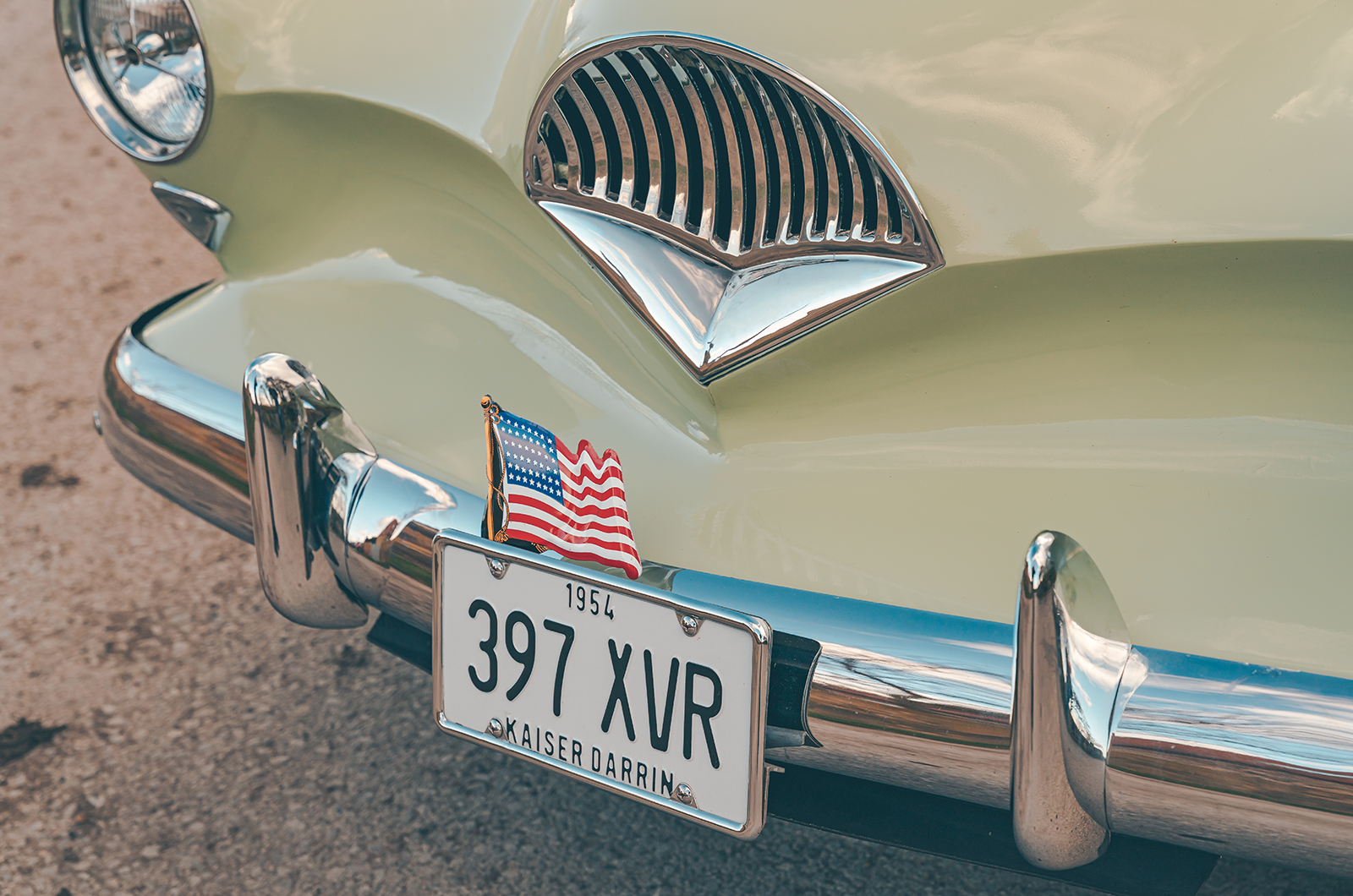 Classic & Sports Car – Kaiser-Darrin KF-161: slide and prejudice