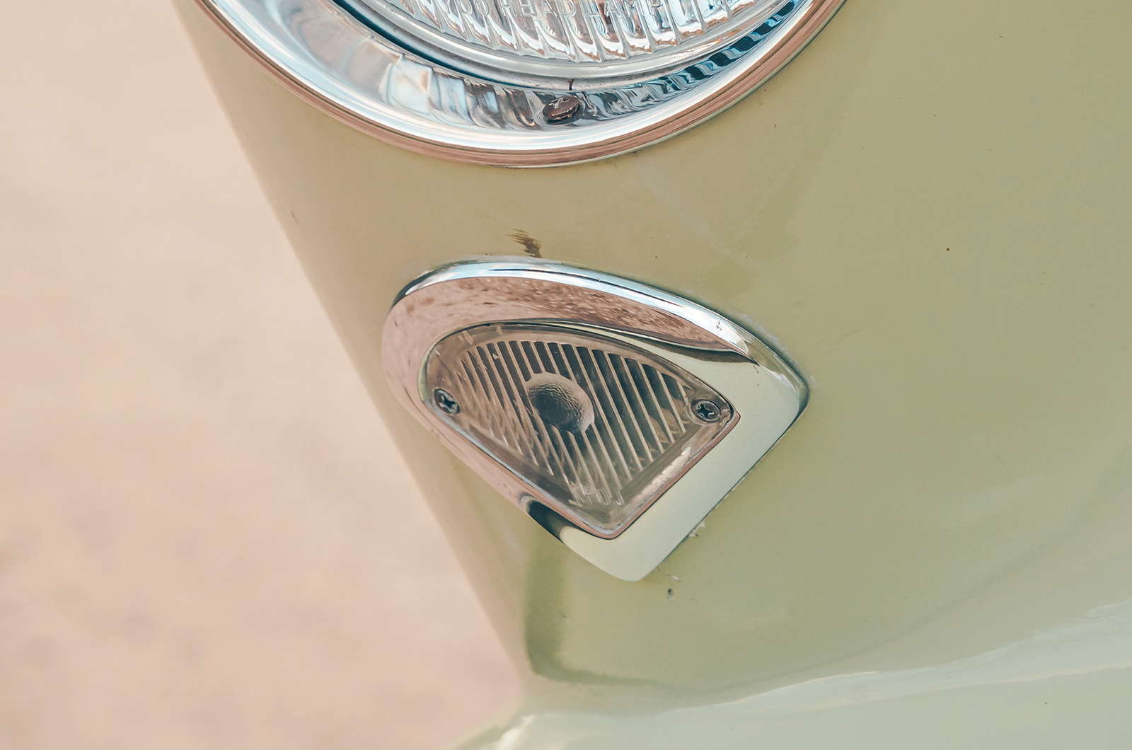 Classic & Sports Car – Kaiser-Darrin KF-161: slide and prejudice