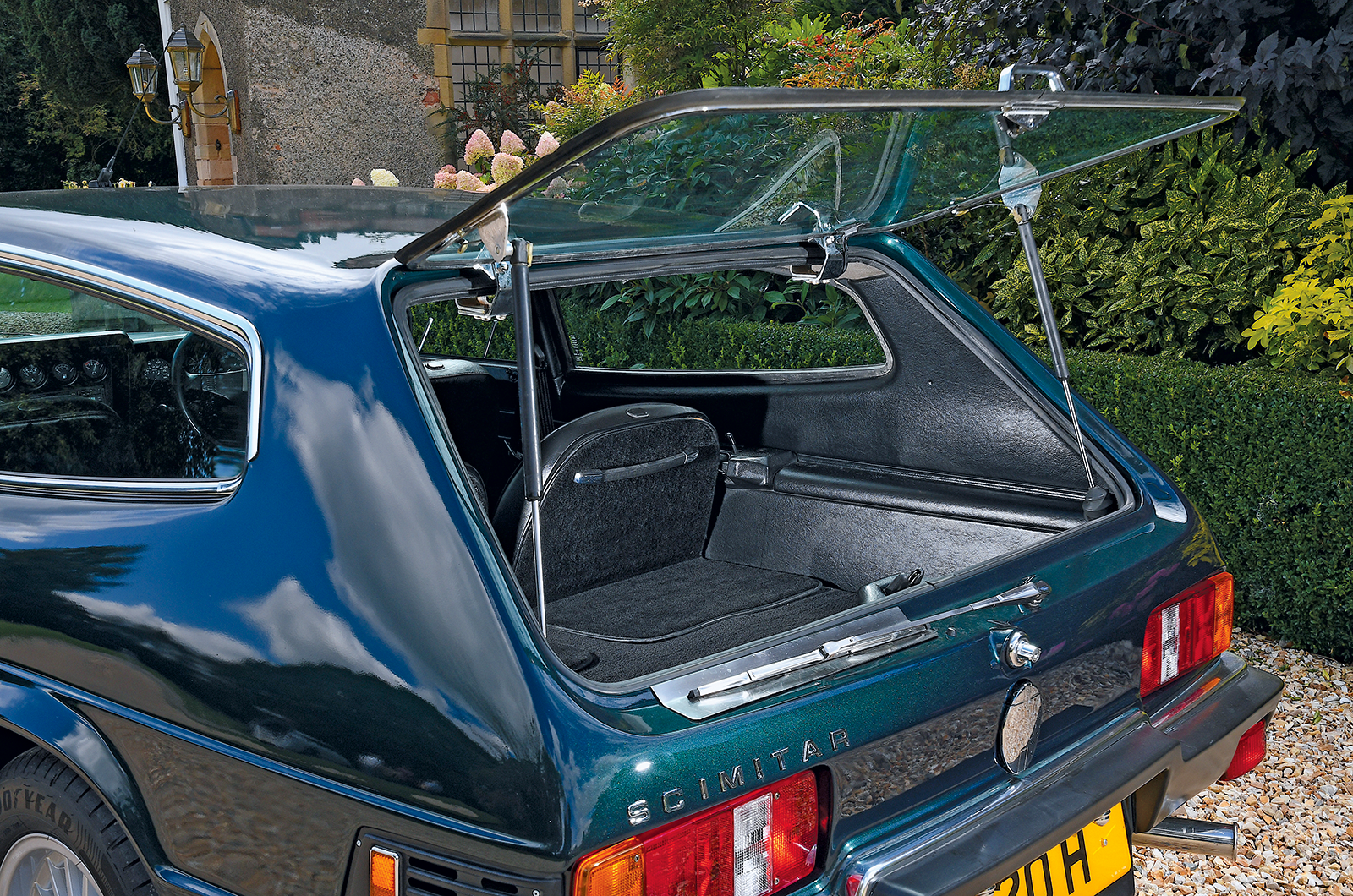 Classic & Sports Car – Middlebridge Scimitar GTE: by Royal appointment