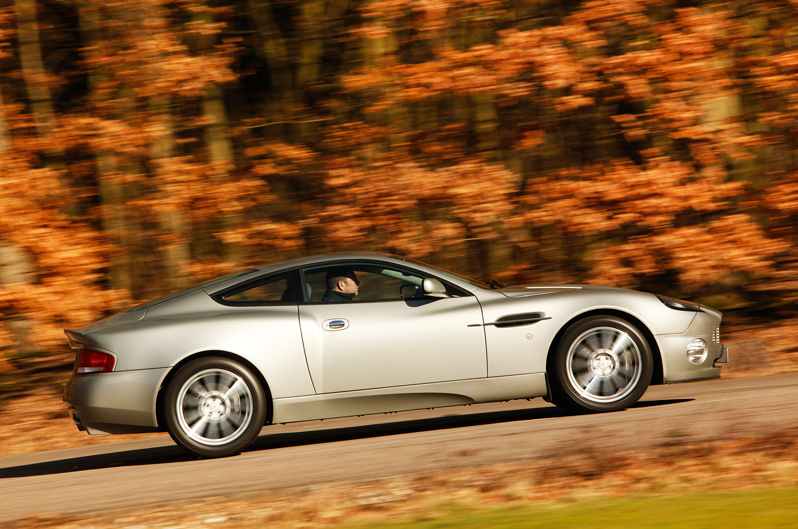 Classic & Sports Car – Aston Martin Vanquish: culture shock