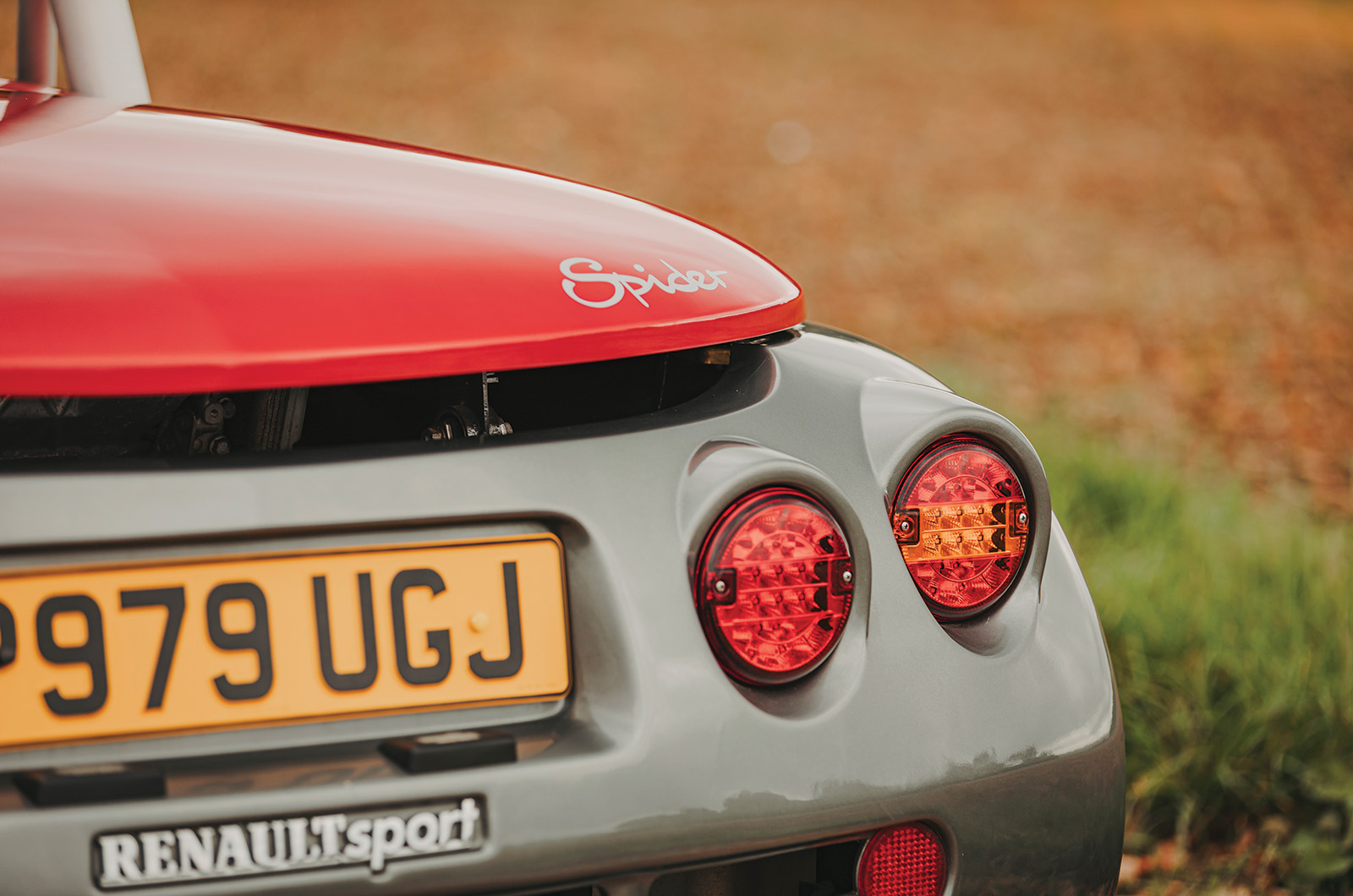 Classic & Sports Car – Renault Sport Spider vs Lotus 340R: diet poke