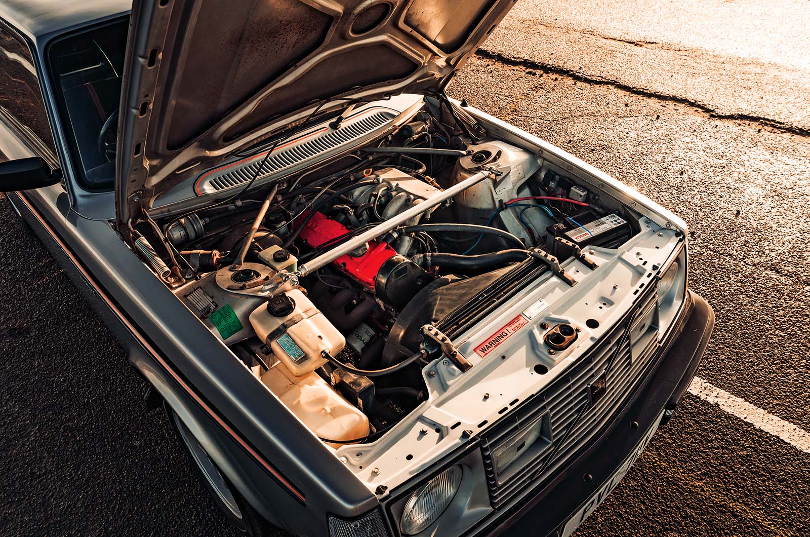 Classic & Sports Car – Volvo 242 GT: the flying brick