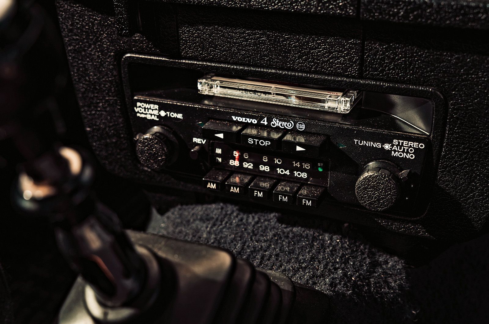 Classic & Sports Car – Volvo 242 GT: the flying brick