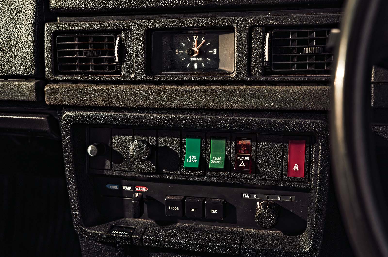 Classic & Sports Car – Volvo 242 GT: the flying brick