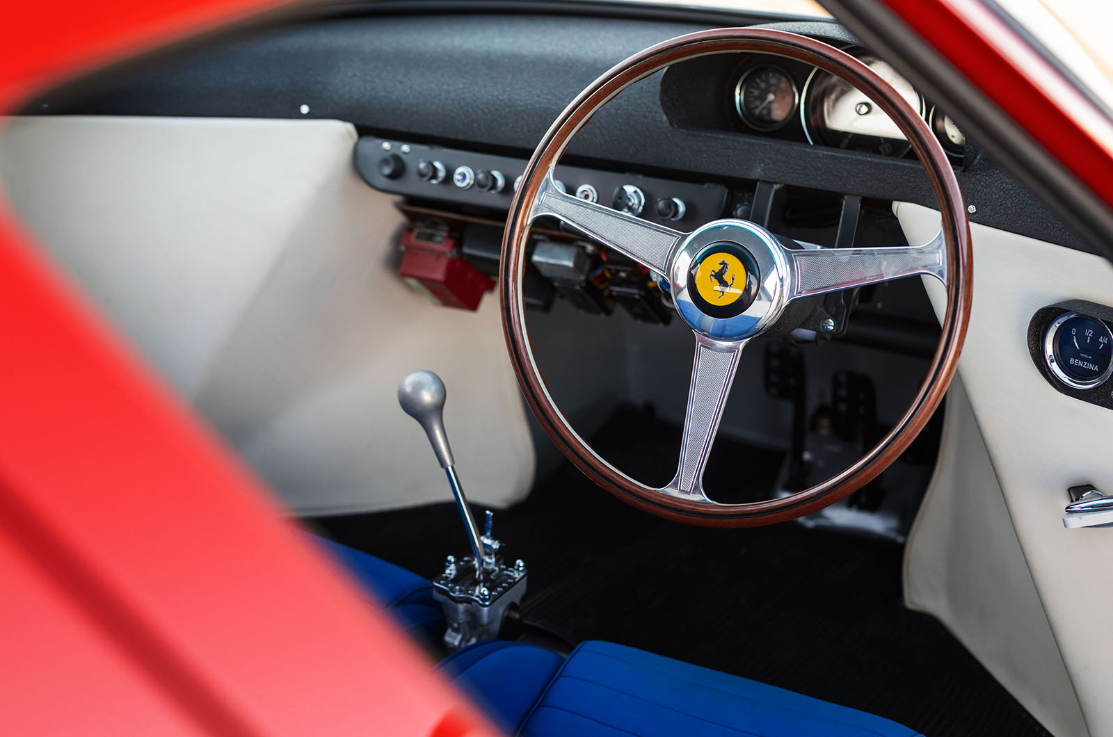 Classic & Sports Car – Ferrari 250LM is Best of the Best