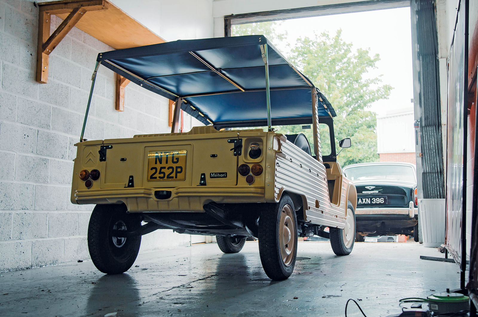 Classic & Sports Car – Also in my garage: Citroën Méhari