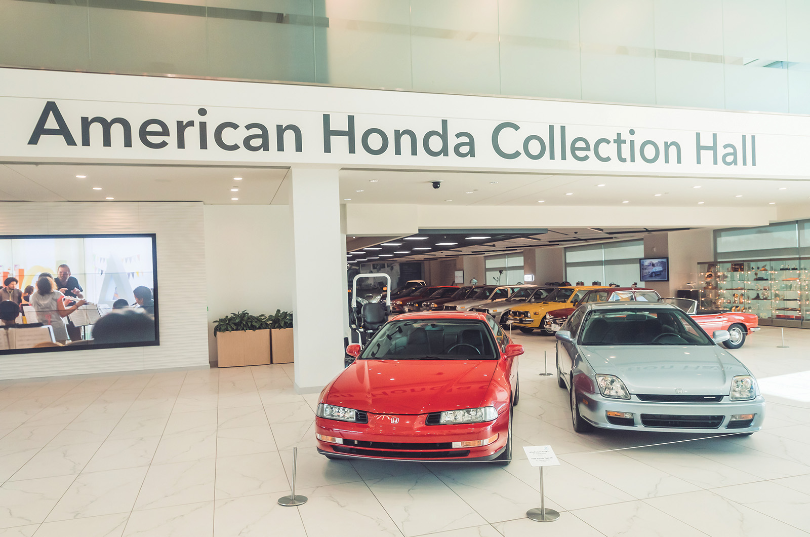 Classic & Sports Car – Classic shrine: American Honda Collection Hall