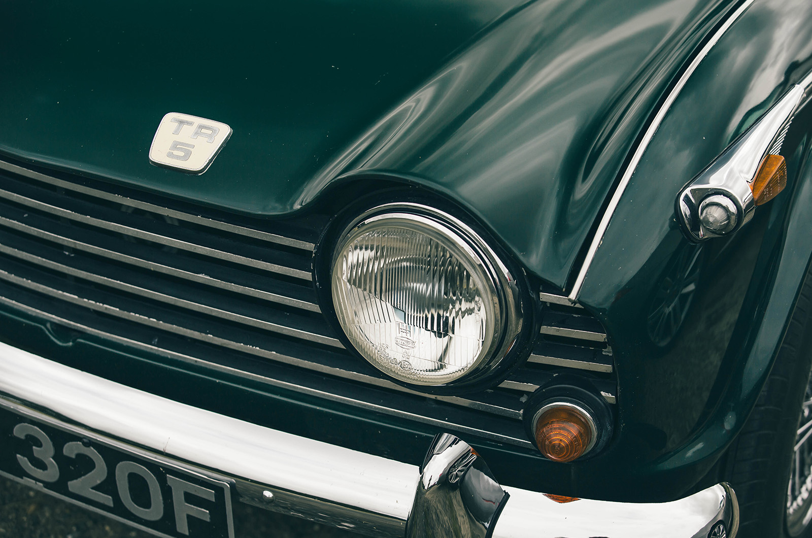 Classic & Sports Car – Aston Martin vs Jaguar vs Triumph vs AC vs Austin-Healey vs Bristol: best of British