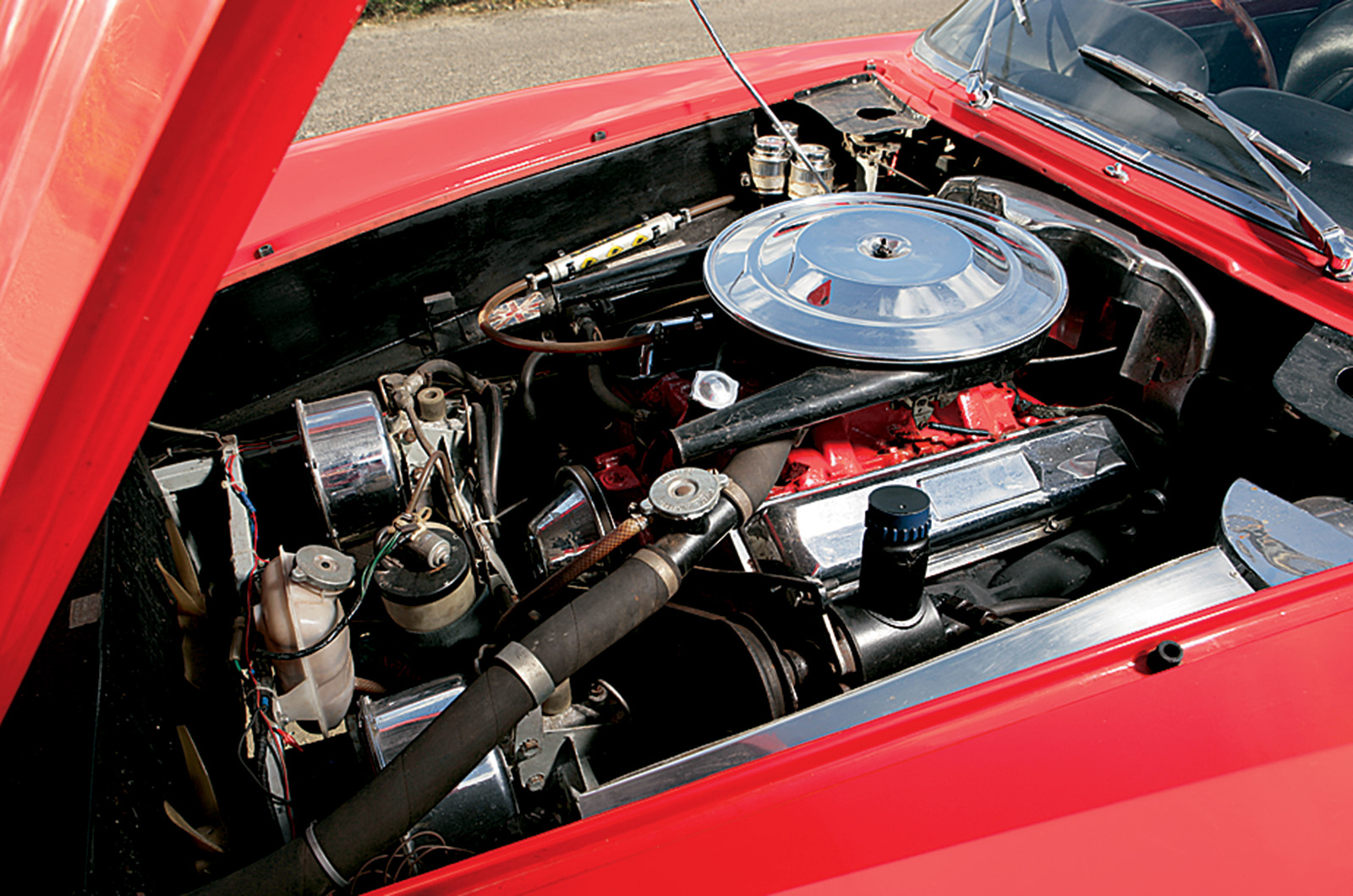 Classic & Sports Car – Aston Martin DBS V8 vs Jensen Interceptor SP vs Gordon-Keeble GK1: ’60s GT showdown
