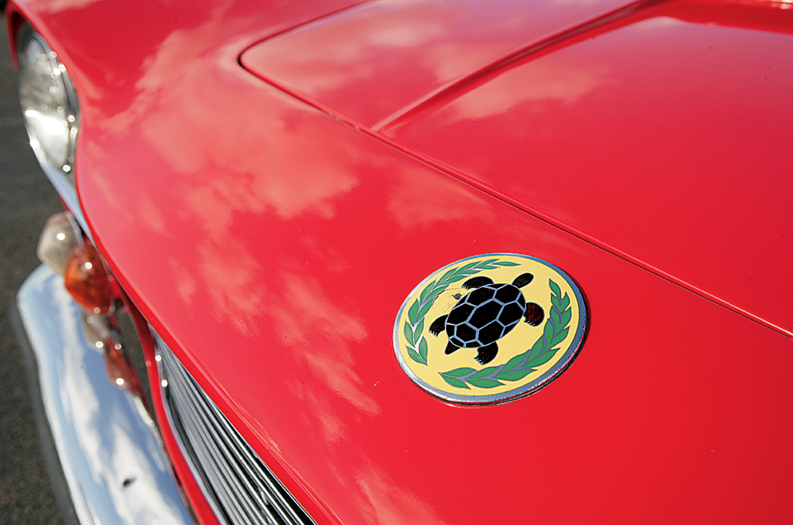 Classic & Sports Car – Aston Martin DBS V8 vs Jensen Interceptor SP vs Gordon-Keeble GK1: ’60s GT showdown