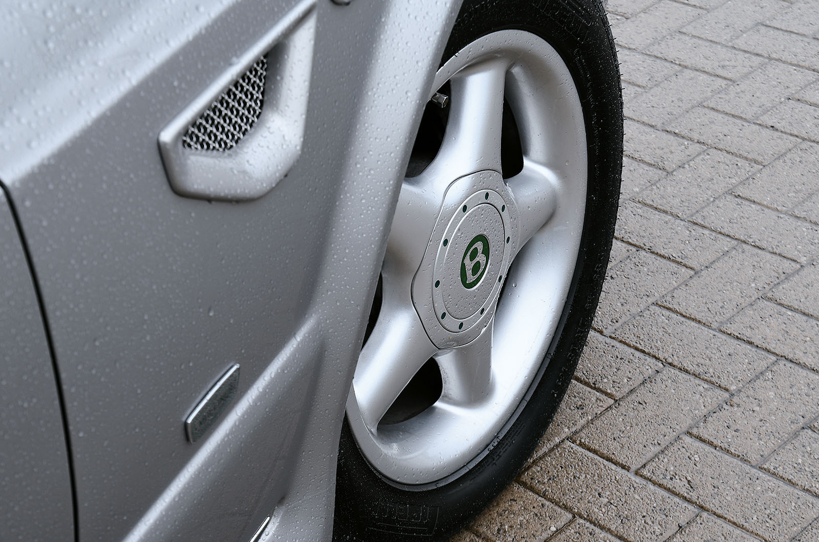 Classic & Sports Car – Bentley Continental R Mulliner, Brooklands and Azure T: a new era