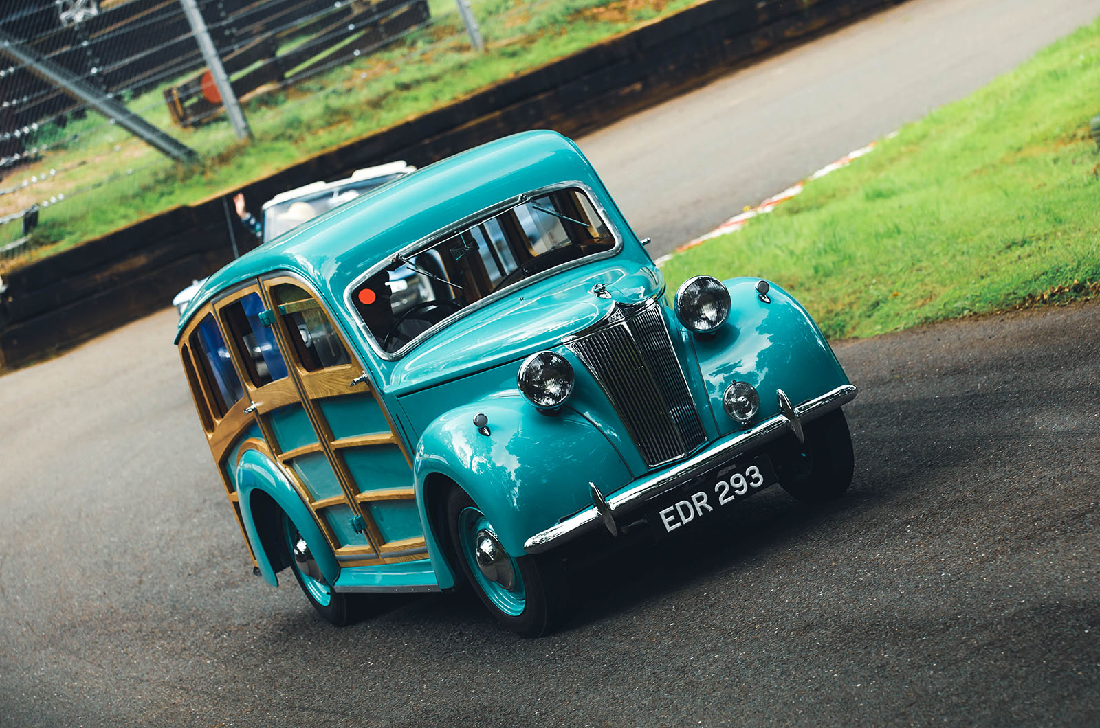 Classic & Sports Car – Classic Nostalgia 2025: 25% off tickets with Classic & Sports Car