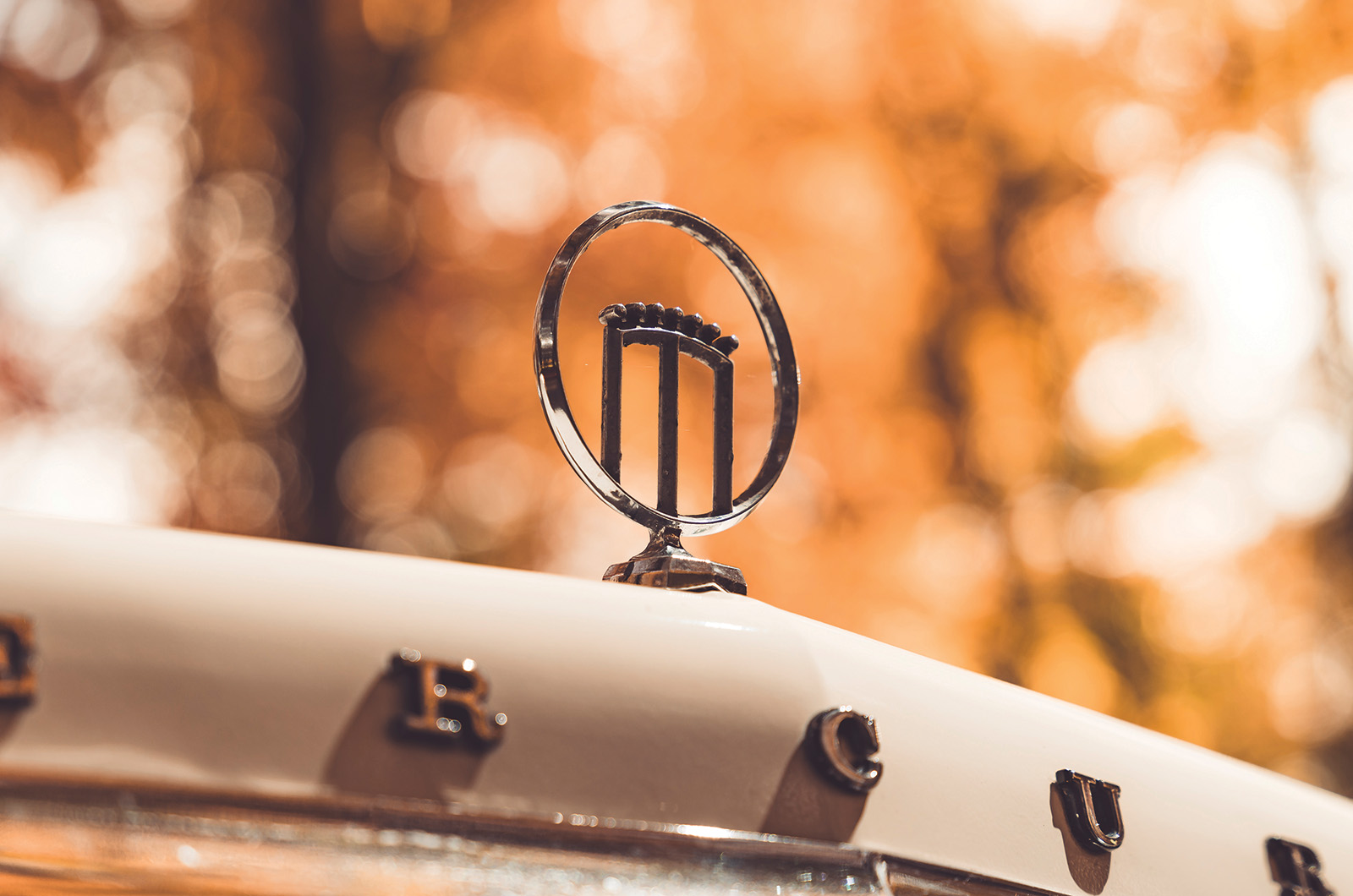 Classic & Sports Car – Mercury Monarch: grandeur out of a crisis