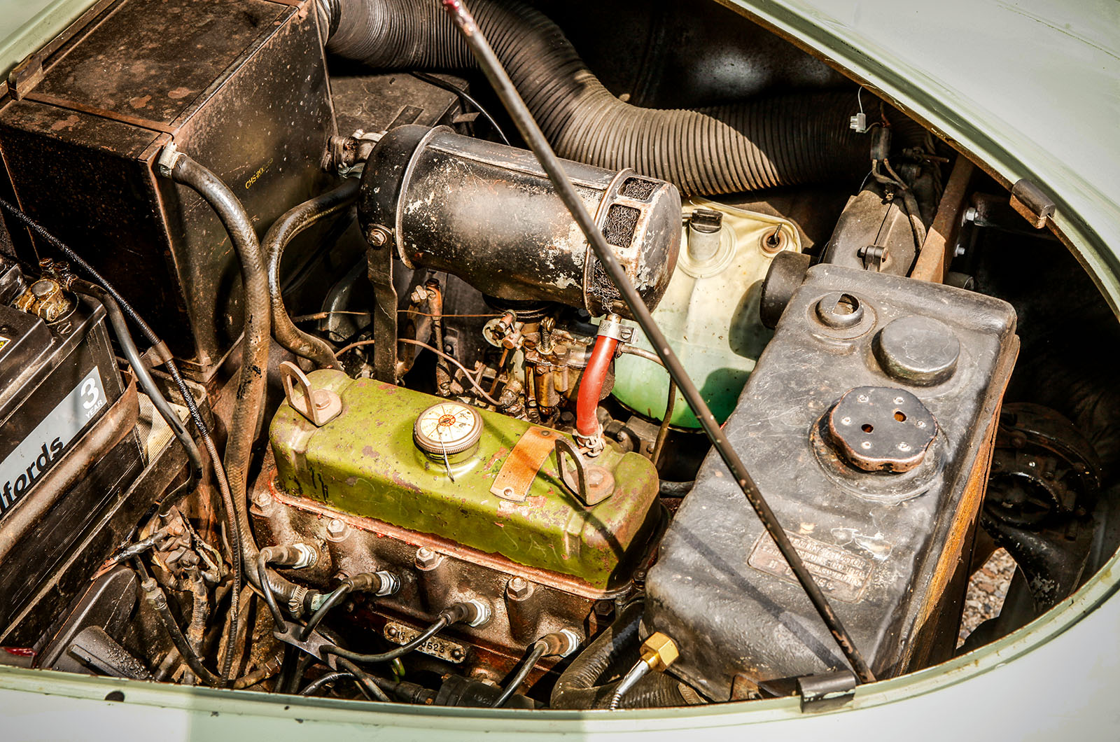 Classic & Sports Car – Morris Oxford vs Hillman Minx vs Austin Somerset: post-war Brits