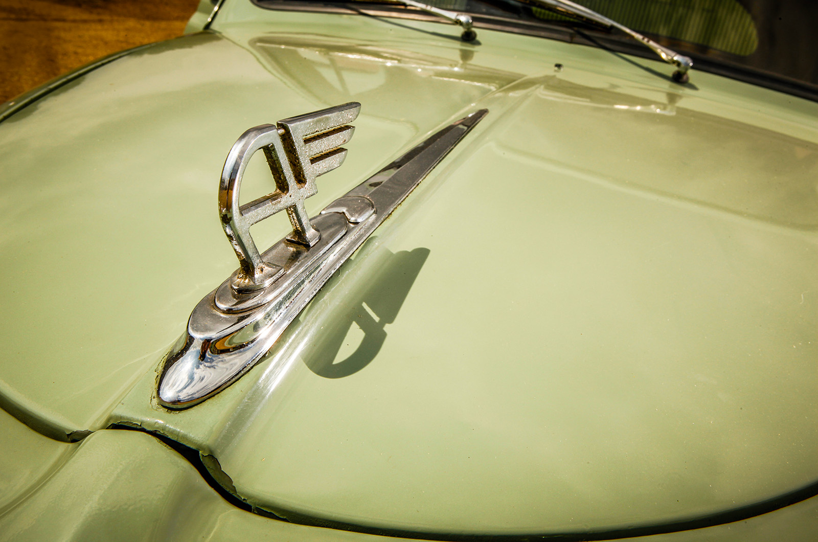 Classic & Sports Car – Morris Oxford vs Hillman Minx vs Austin Somerset: post-war Brits