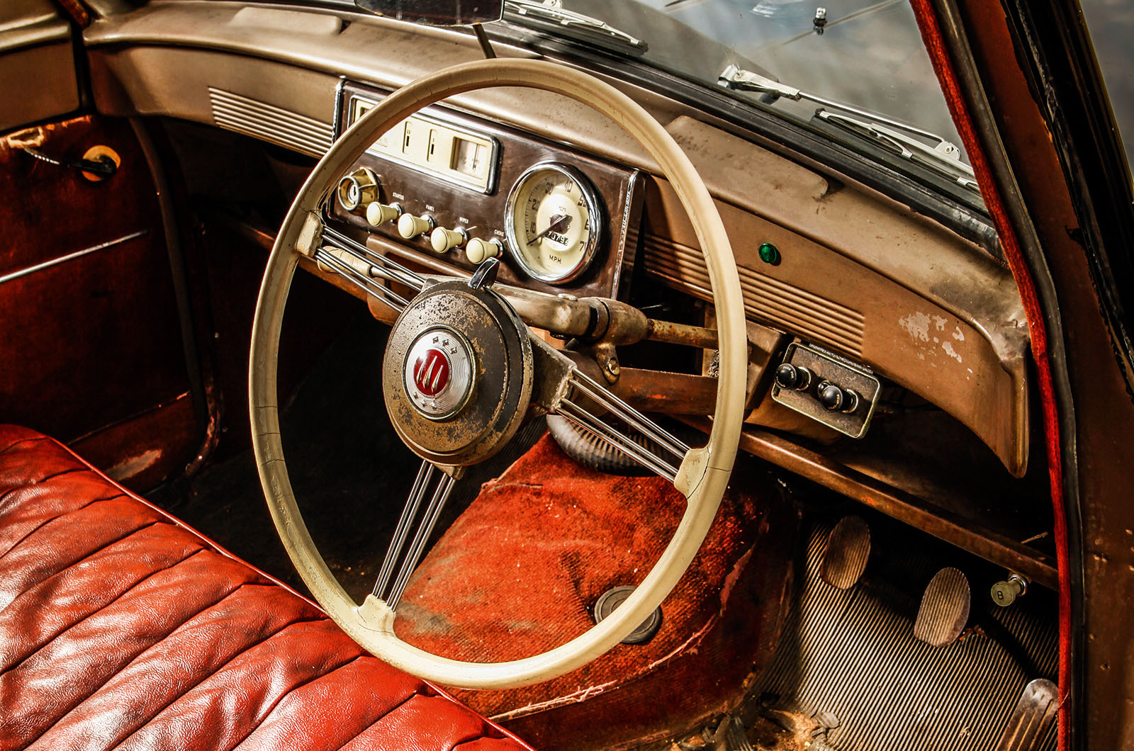 Classic & Sports Car – Morris Oxford vs Hillman Minx vs Austin Somerset: post-war Brits