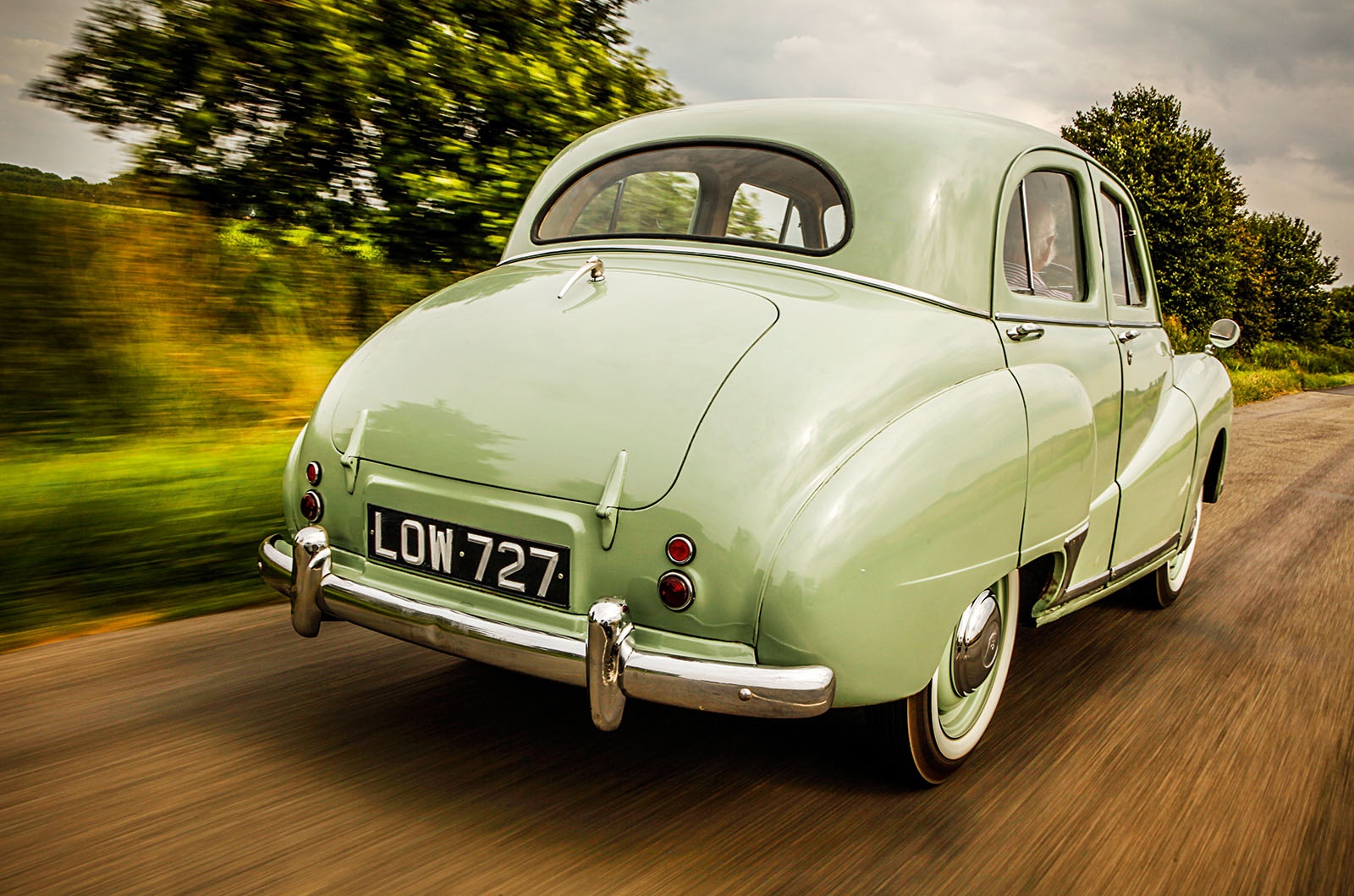 Classic & Sports Car – Morris Oxford vs Hillman Minx vs Austin Somerset: post-war Brits