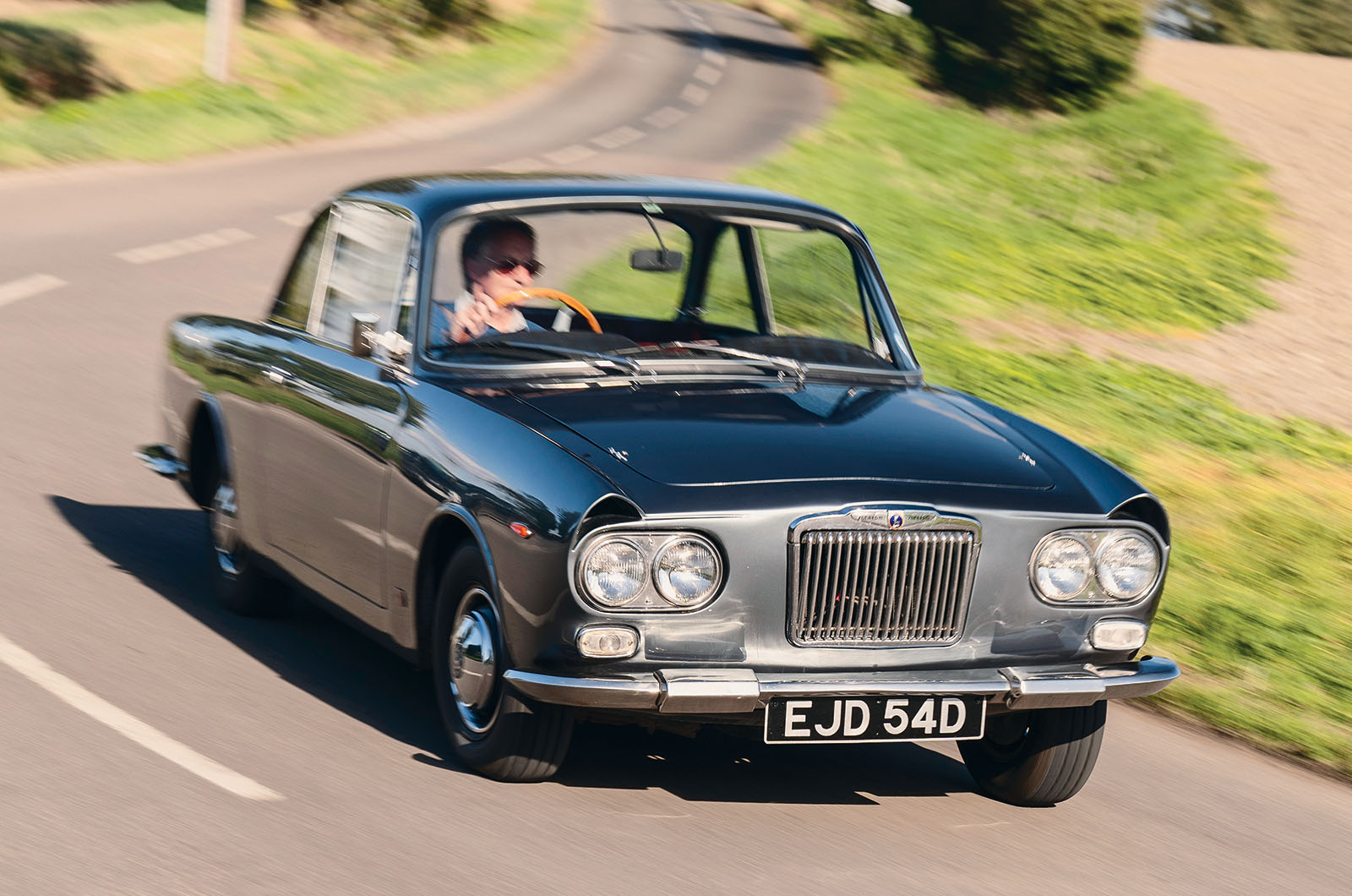 Classic & Sports Car – Triumph Italia 2000 vs Sunbeam Venezia: Latin lessons