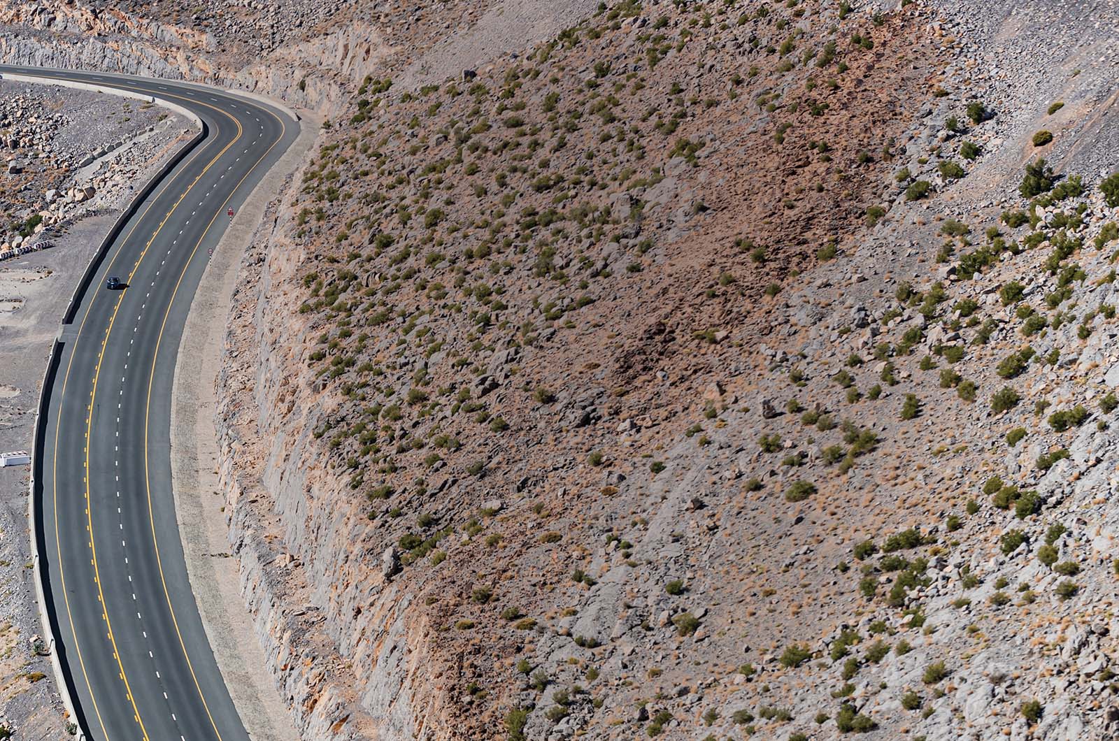 Classic & Sports Car – Driving a BMW 3.0 CS on the 1000 Miglia Experience UAE: Dubai meets Brescia