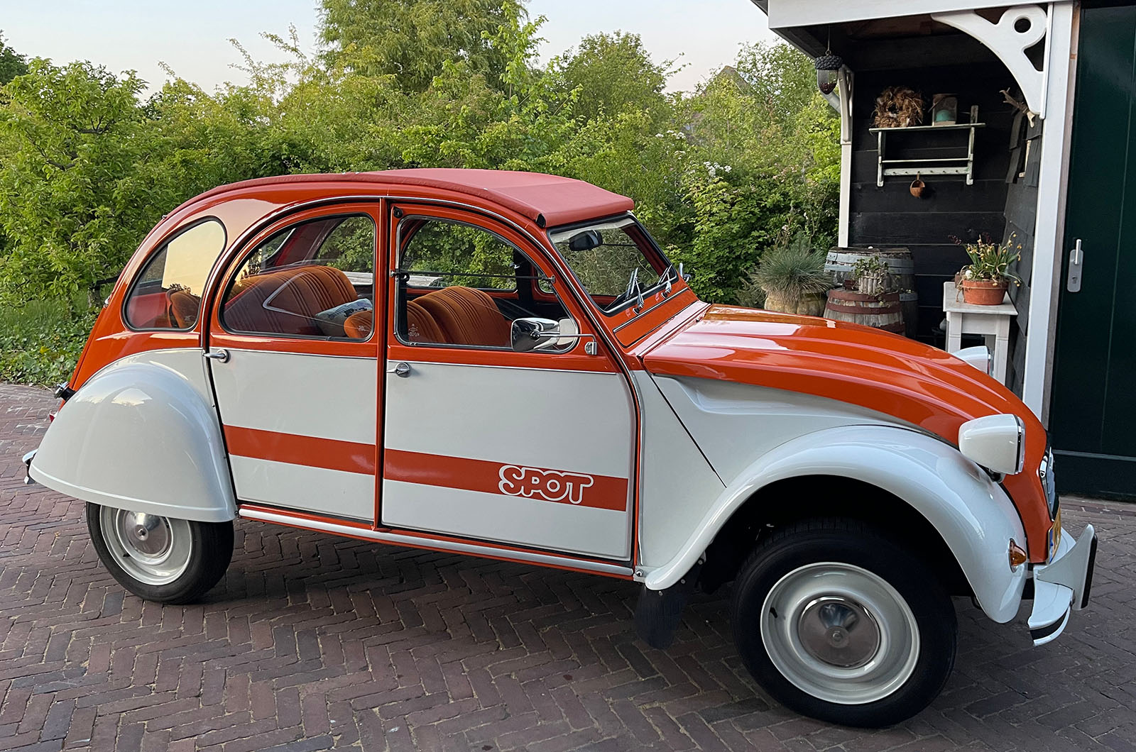 Classic & Sports Car – Your classic: Citroën 2CV Spot