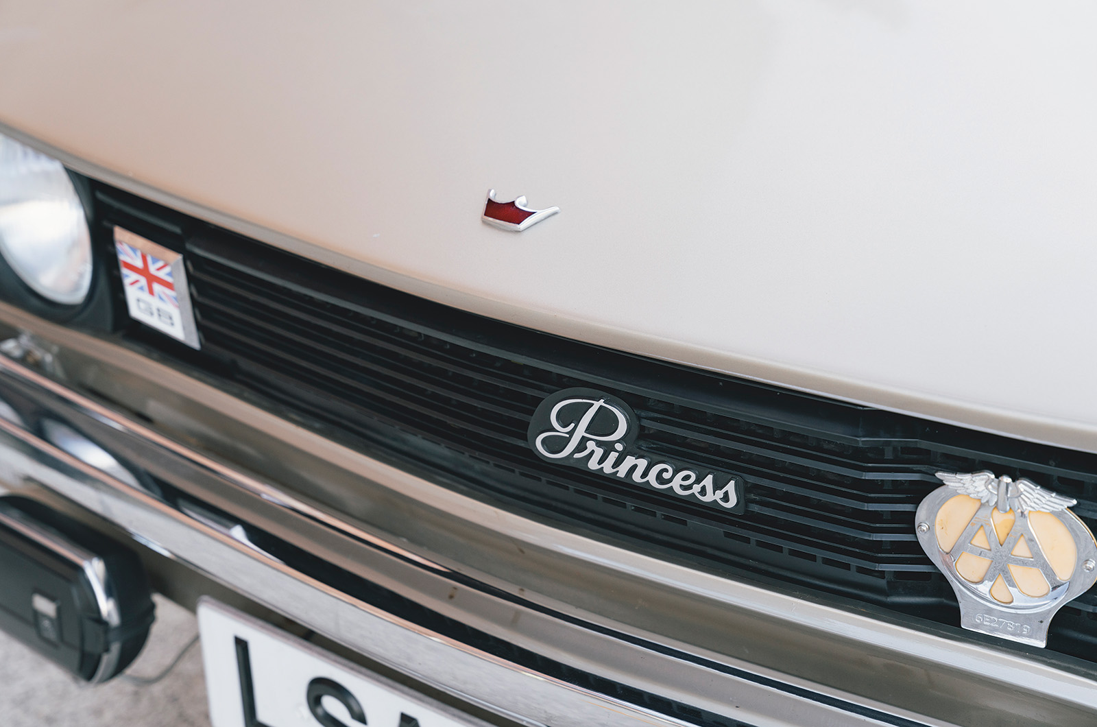 Classic & Sports Car – Austin vs Morris vs Wolseley vs Princess: British Leyland’s ADO71 family