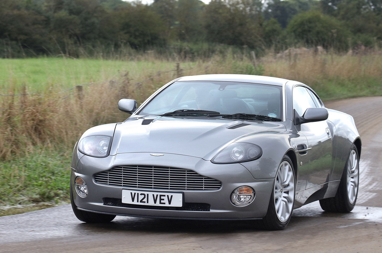 Classic & Sports Car – Buyer’s guide: Aston Martin V12 Vanquish