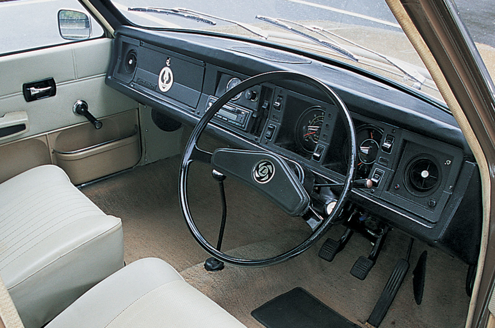 Classic & Sports Car – Austin Kimberley X6: Australia’s Landcrab