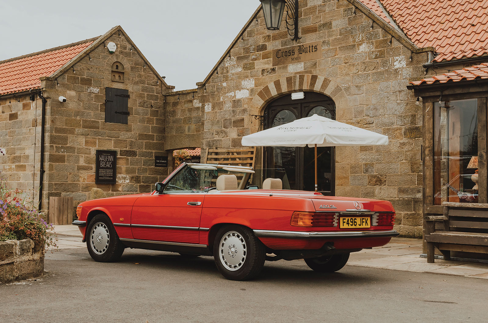 Classic & Sports Car – Mercedes-Benz 420SL in Yorkshire: exploring God’s own country