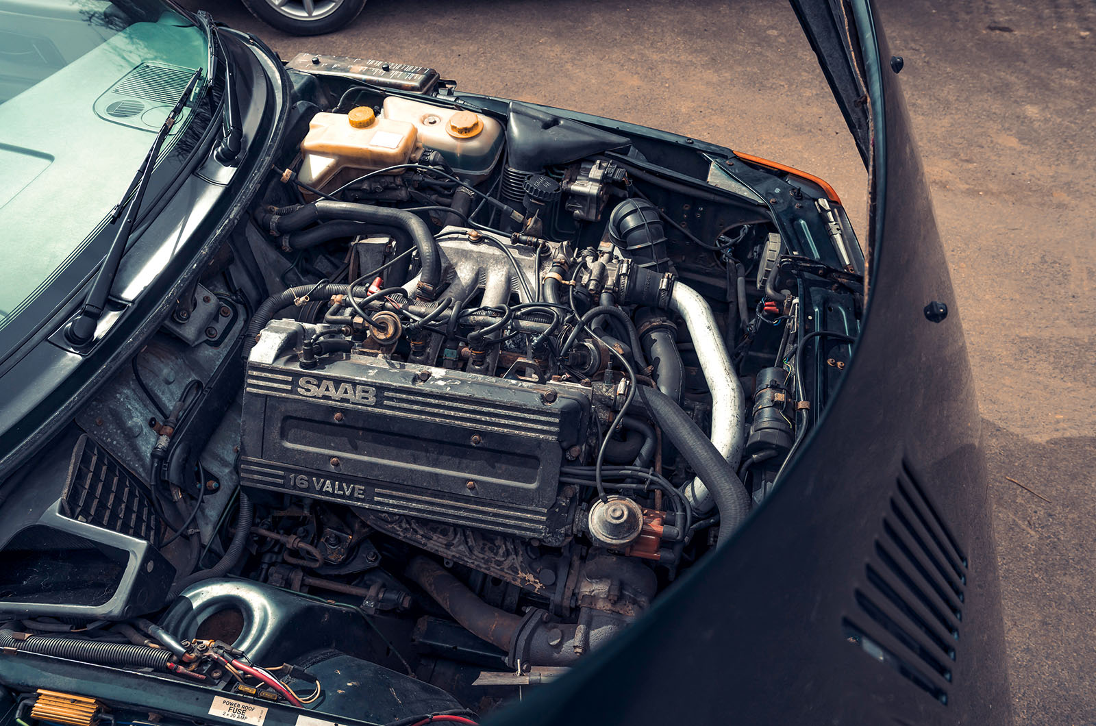 Classic & Sports Car – Saab 900s: safe as houses