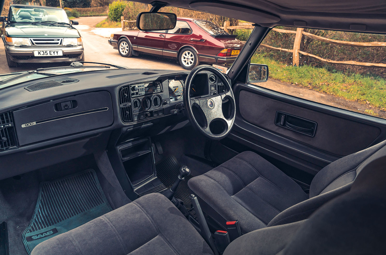 Classic & Sports Car – Saab 900s: safe as houses