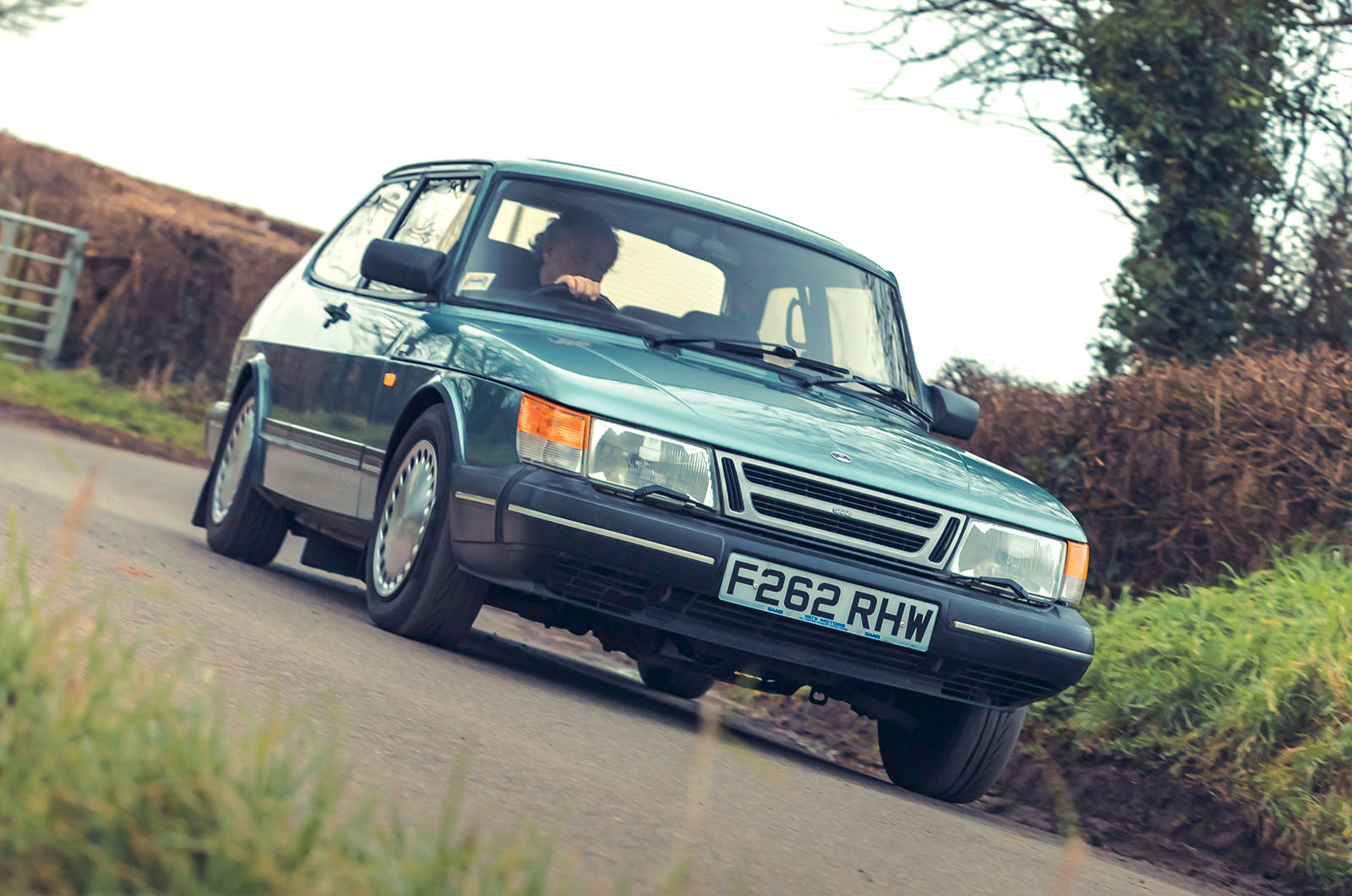 Classic & Sports Car – Saab 900s: safe as houses