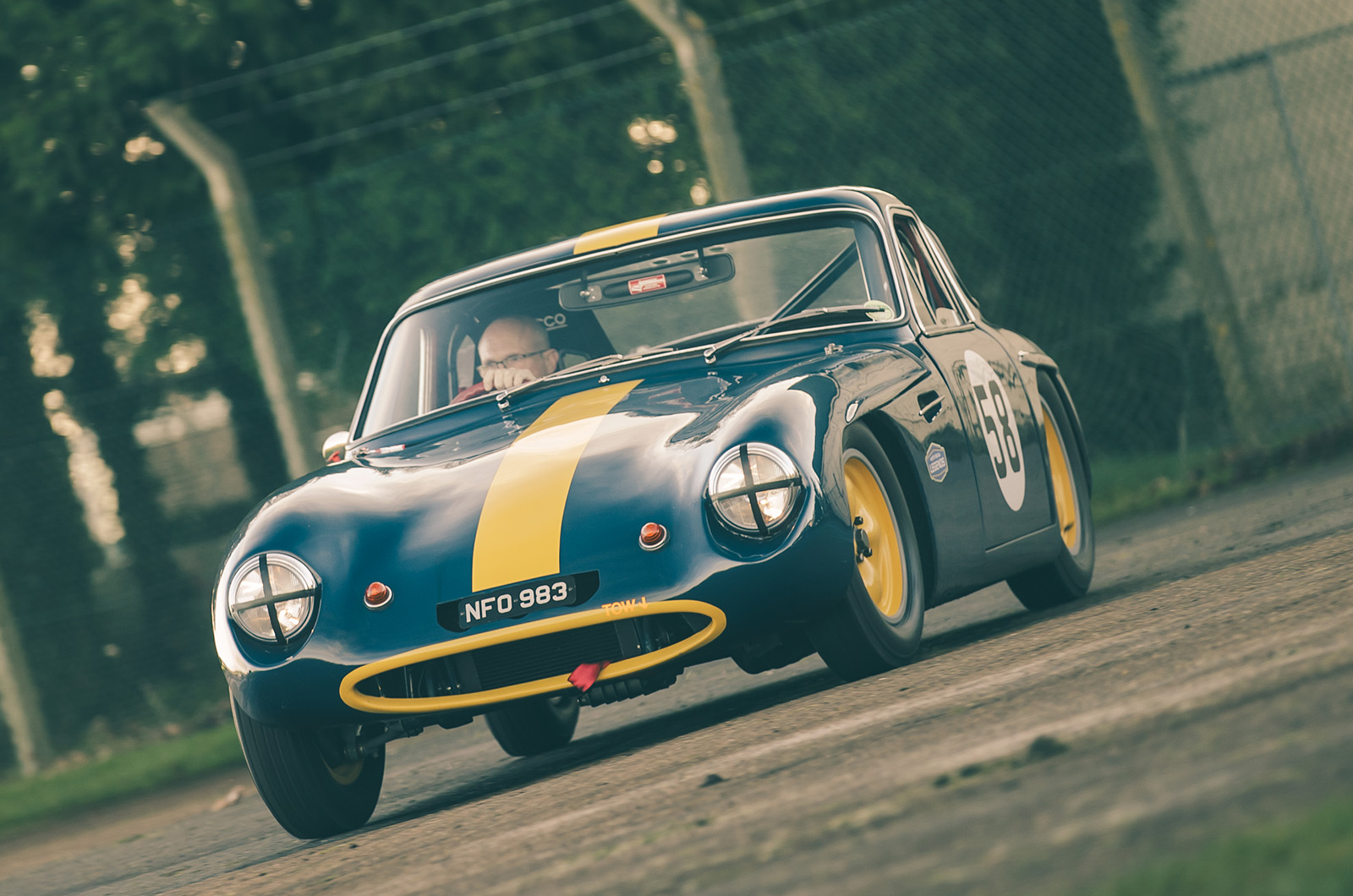 Classic & Sports Car – TVR Grantura: slip-sliding away
