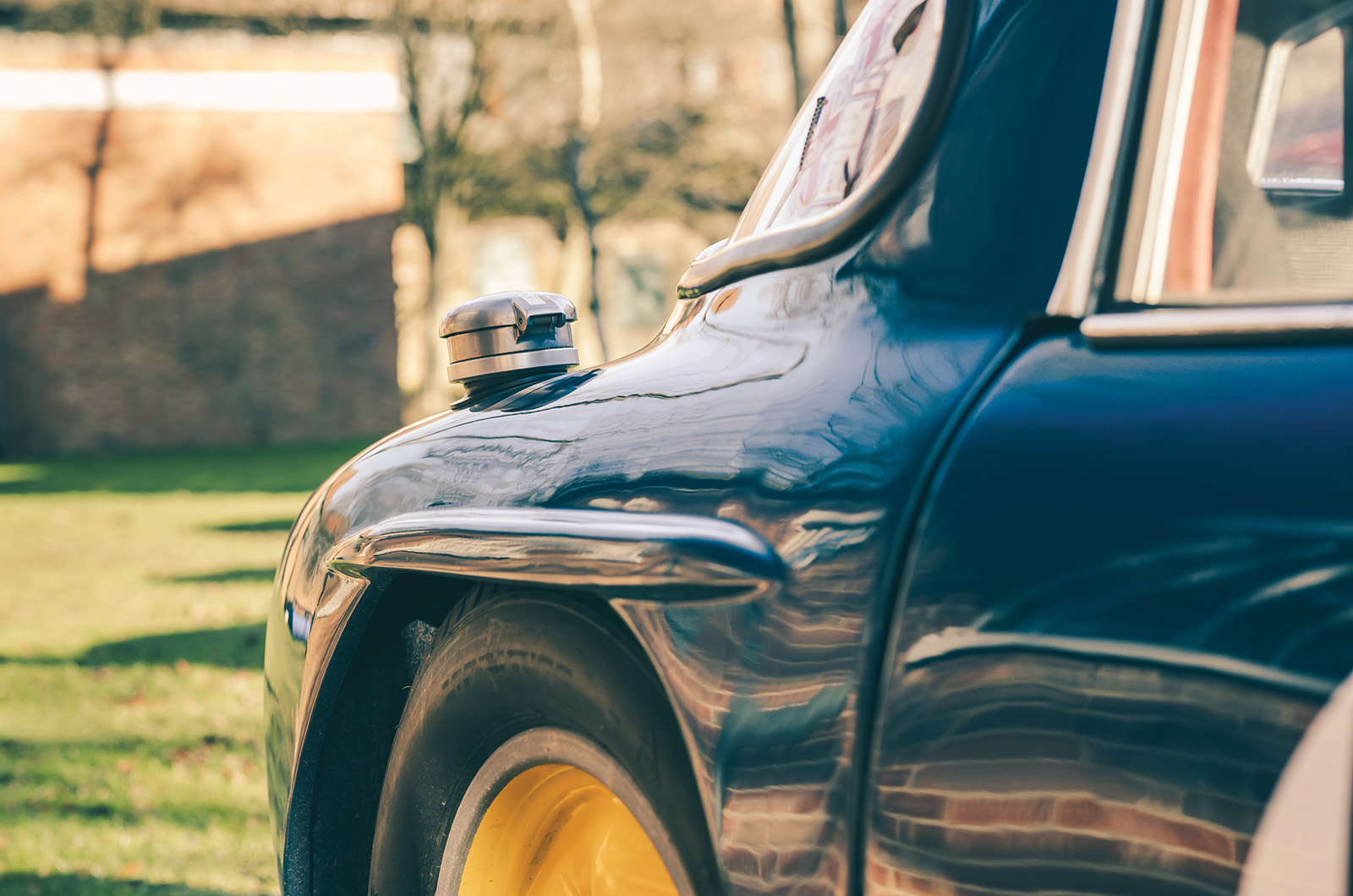 Classic & Sports Car – TVR Grantura: slip-sliding away