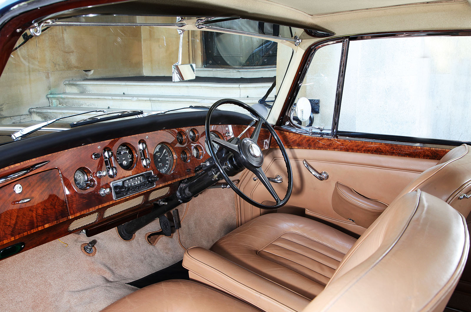 Classic & Sports Car – Bentley Continentals: style, speed and luxury