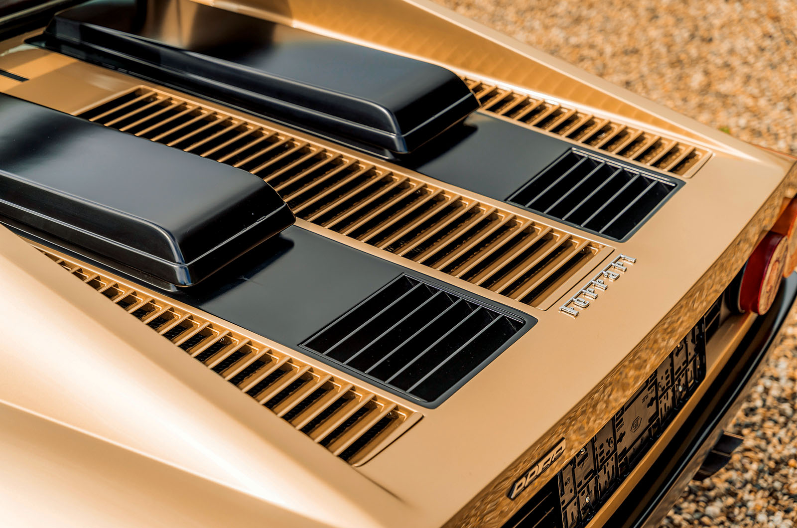 Classic & Sports Car – Ferrari 365GT4 BB vs 512BB vs 512BBi: boxing clever