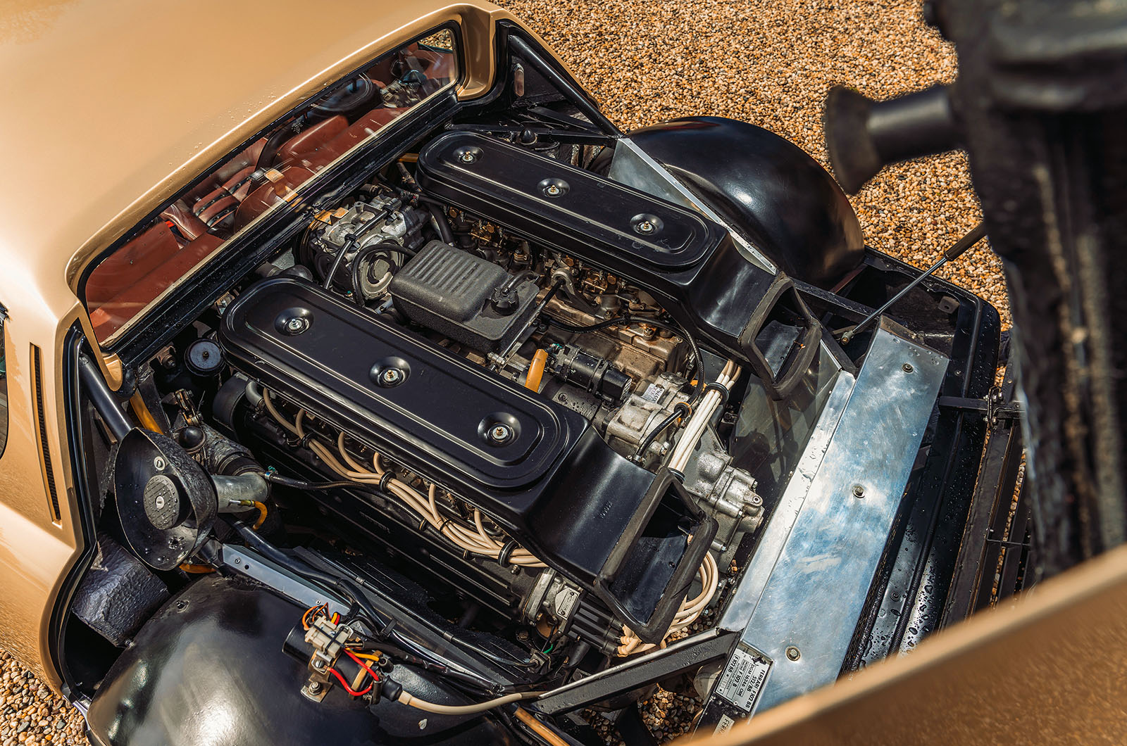 Classic & Sports Car – Ferrari 365GT4 BB vs 512BB vs 512BBi: boxing clever