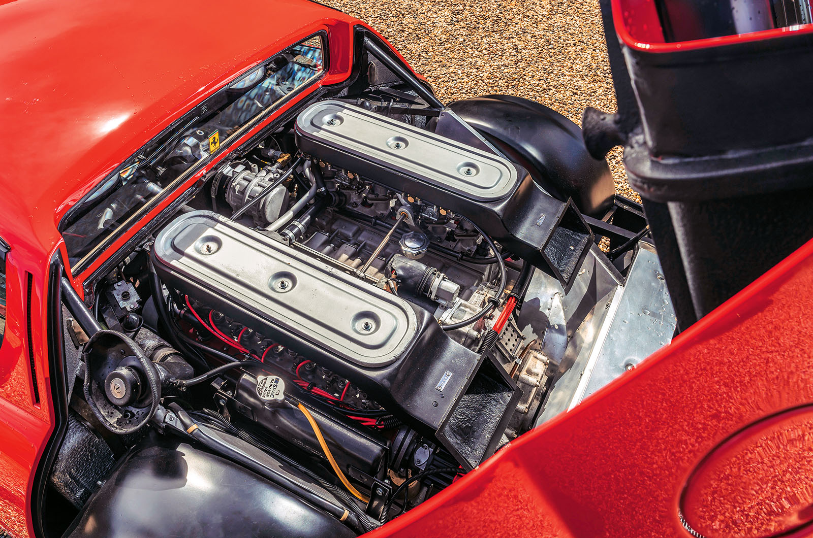 Classic & Sports Car – Ferrari 365GT4 BB vs 512BB vs 512BBi: boxing clever