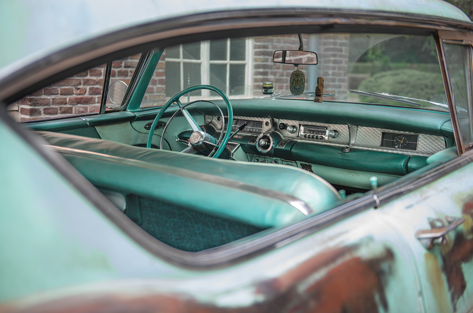 Classic & Sports Car – Lincoln, Buick and Packard: rust in peace